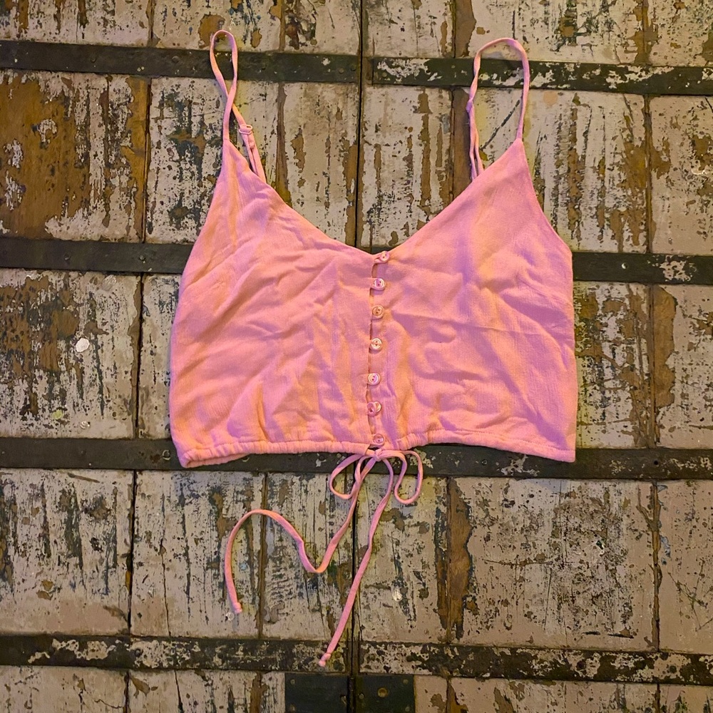 **MUST HAVE** Crop Top